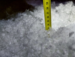 Zateplení stropu administrativní budovy pomocí foukané izolace